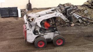 Little Bobcat Grabbing - Tractors, Trains and Planes