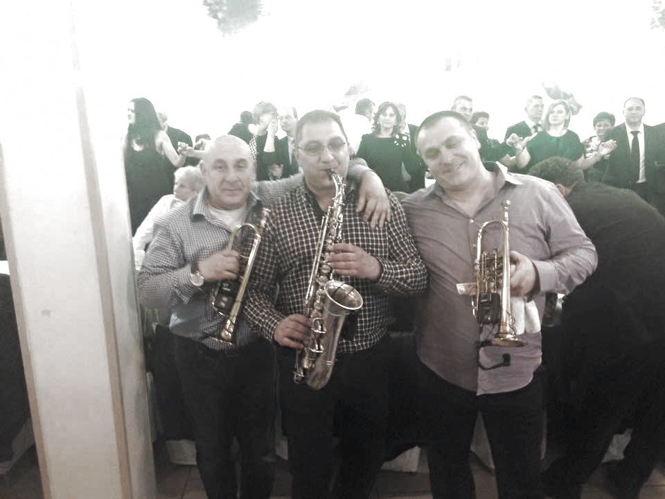 Orkestar Nema Dalje - Uzivo 2001. god. NEPONOVLJIVO