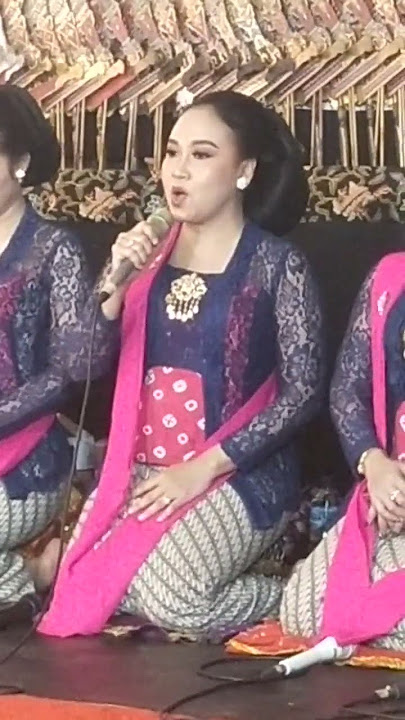 Bu Kessy - Langgam....Yg tau bisa komen di bawah ya@sukesirahayu15#wayangkulit #cahyokuntadi