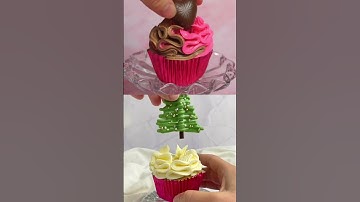 Russian Piping Tips: how to use them?? Cupcake decorating comparison 🤔