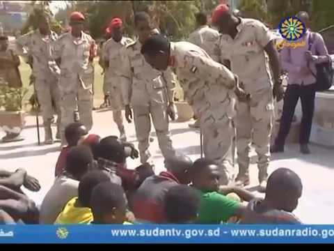 حميدتي علي نهج طريق نميري و البشير يتهم المهمشين بالسرقة و التخريب وهو من لهجتو ذاتو ما سوداني
