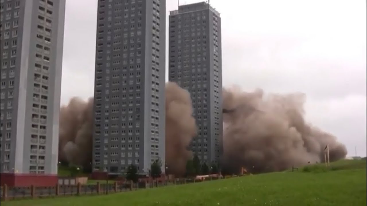 Red road flats demolition huge dust cloud!