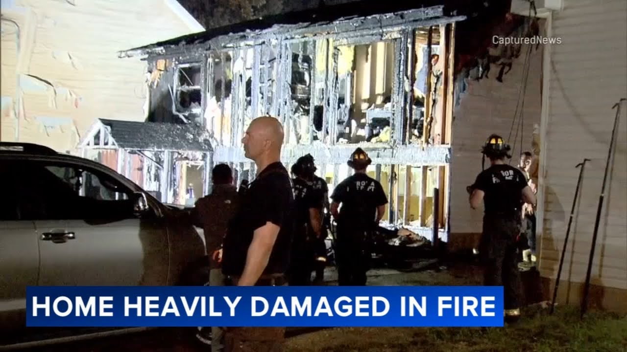 10 people displaced after house fire in Aurora, officials say - YouTube