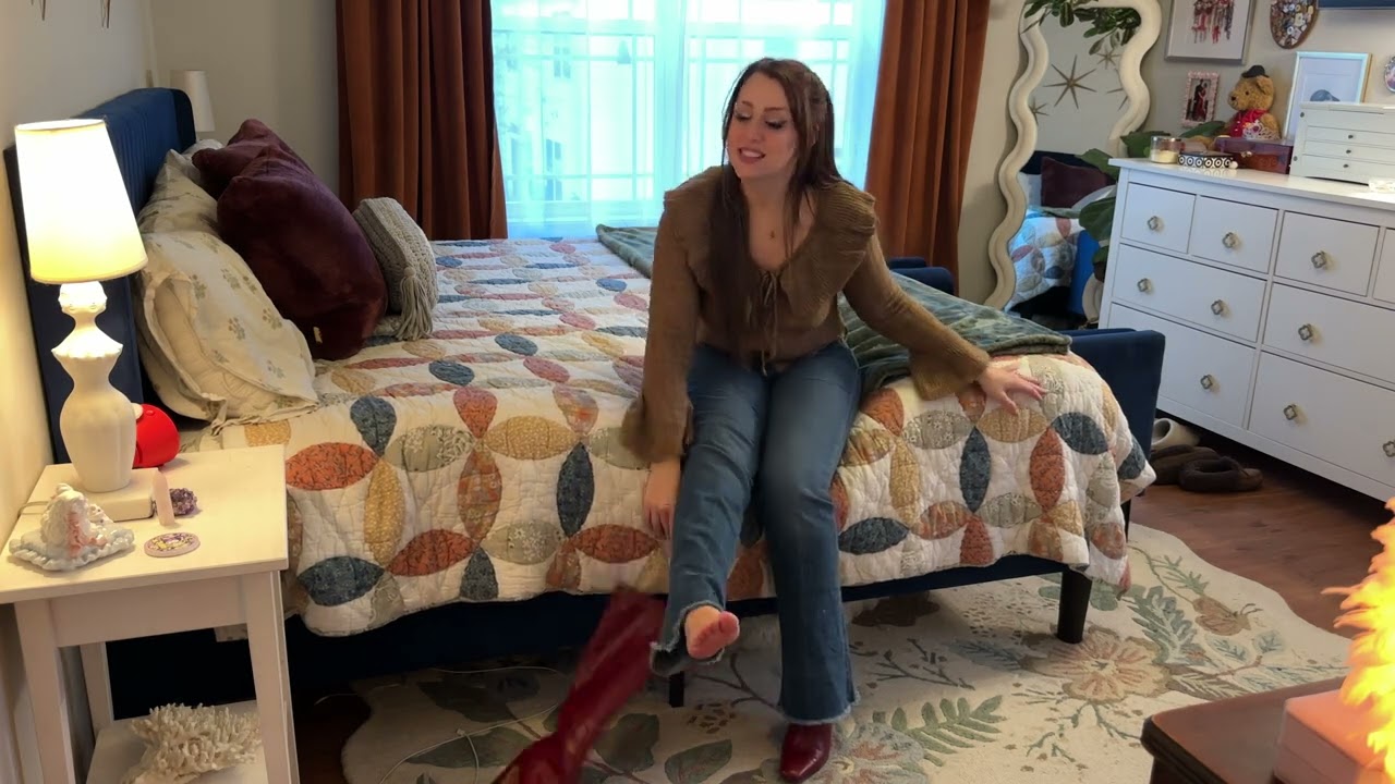 Сезон красных ботинок!