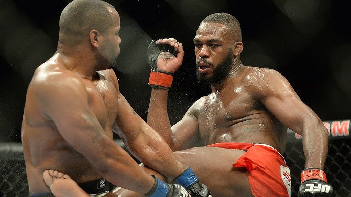 Jon Jones retains title vs. Daniel Cormier | UFC 182 - YouTube