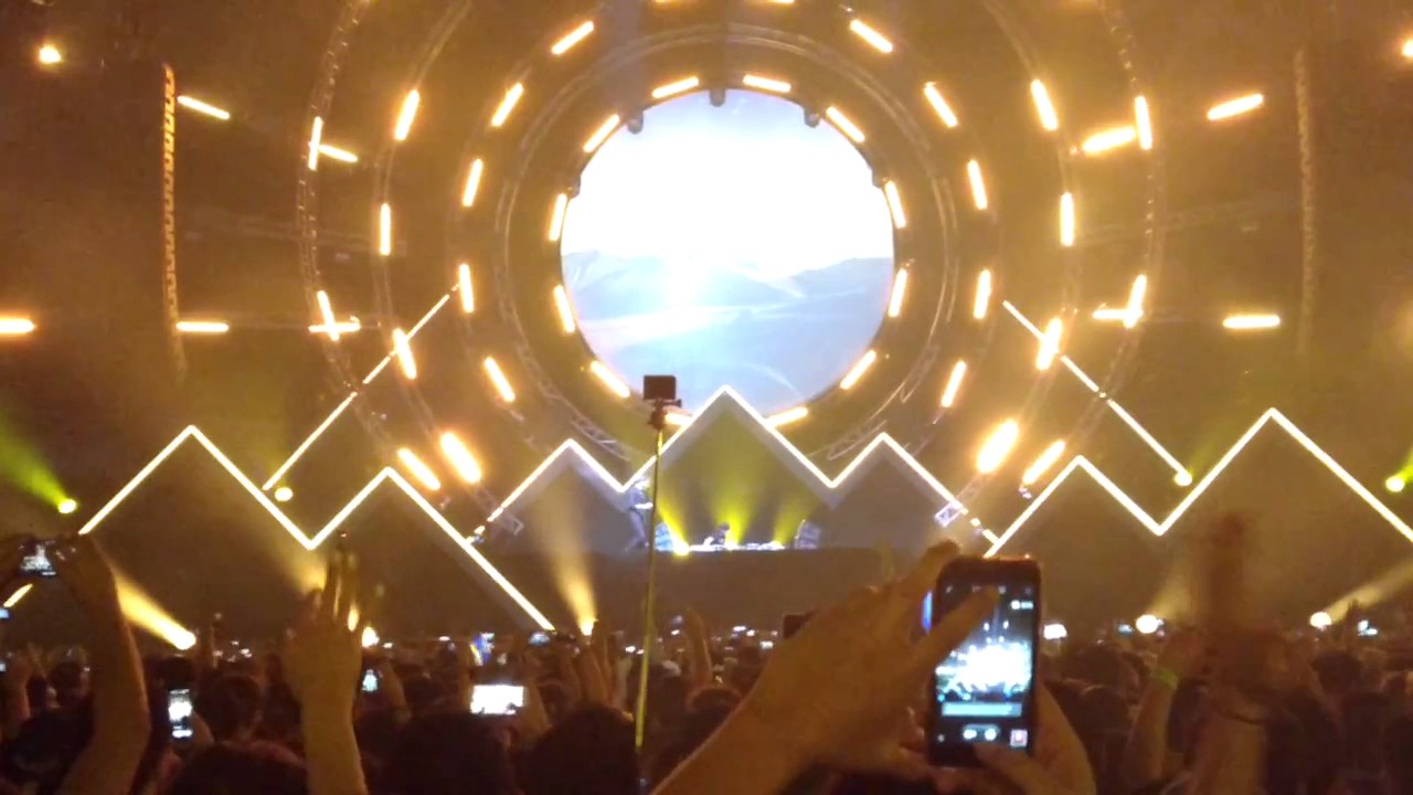 Hardwell & KSHMR - Power ( Full performance Live from Andes Future 2017 , Chile )