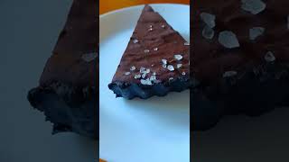 NO bake,Oreo cookies crust,chocolate tart with sea salt (melted dark chocolate, coconut cream)vegan