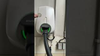 Peugeot e2008 charging