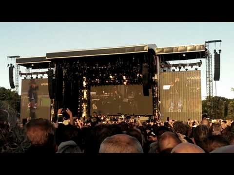 Guns N' Roses x Angus Young - Whole Lotta Rosie - Nijmegen, The Netherlands 2017