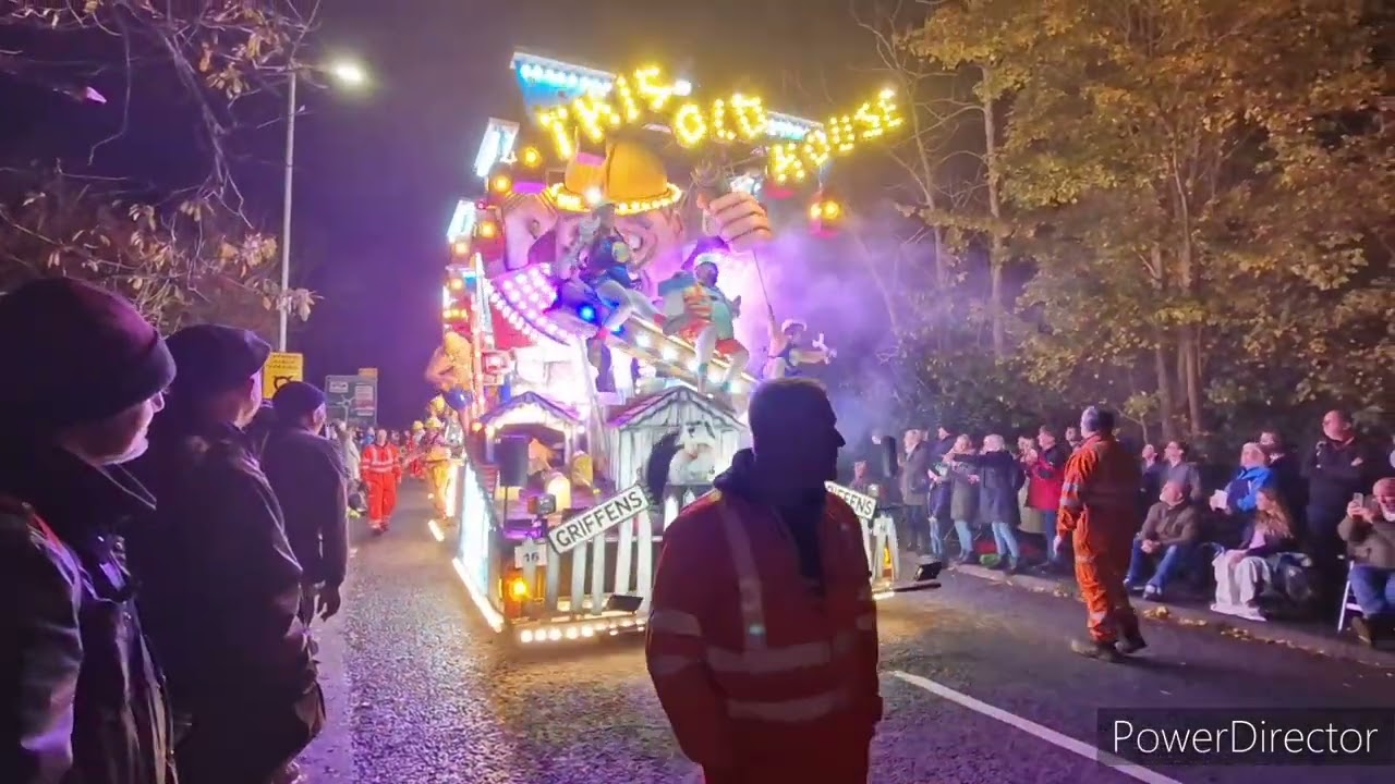 Griffens Carnival Club This old House at Glastonbury