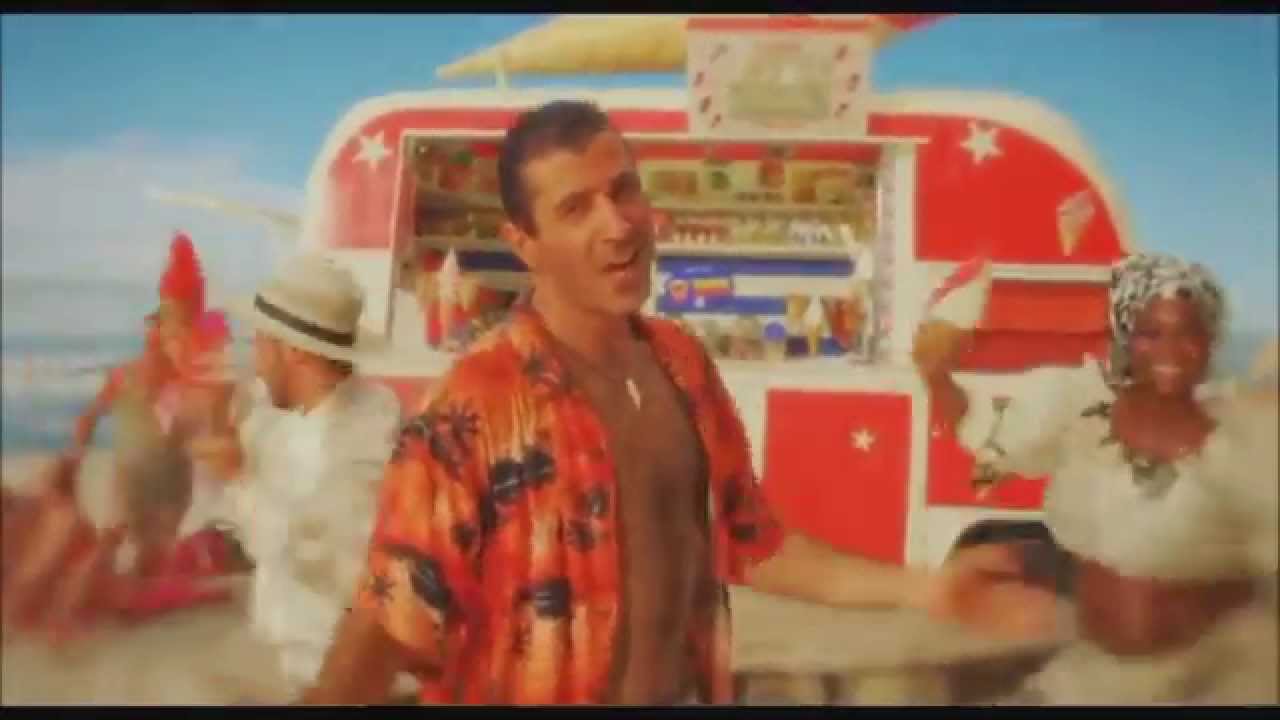 "Attila Marcel" Kambod Scène Plage