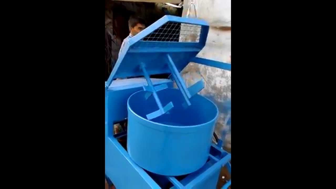 Laboratory concrete pan mixer