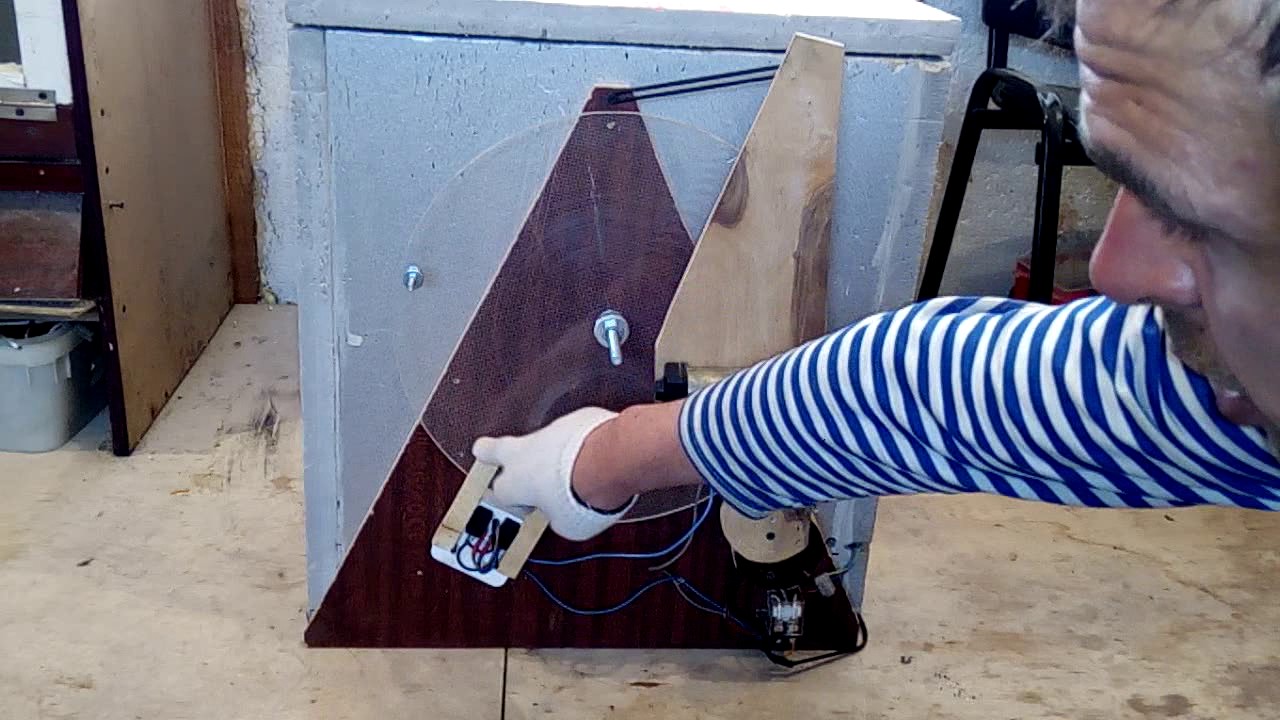 Переворот лотков в инкубаторе