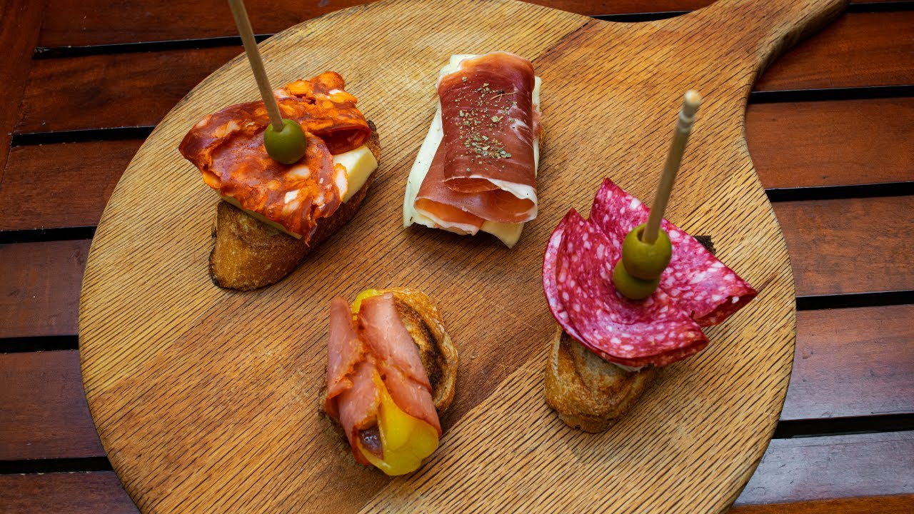 Tapas españolas de carnes frías. Siempre me las piden.