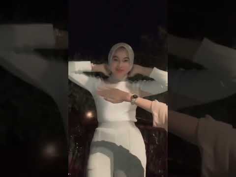 cewek seksi hijab tobrut