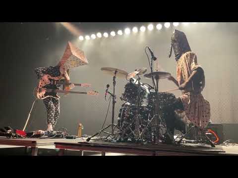"Sarniezz" by Angine de Poitrine, live in DC, 9/17/26