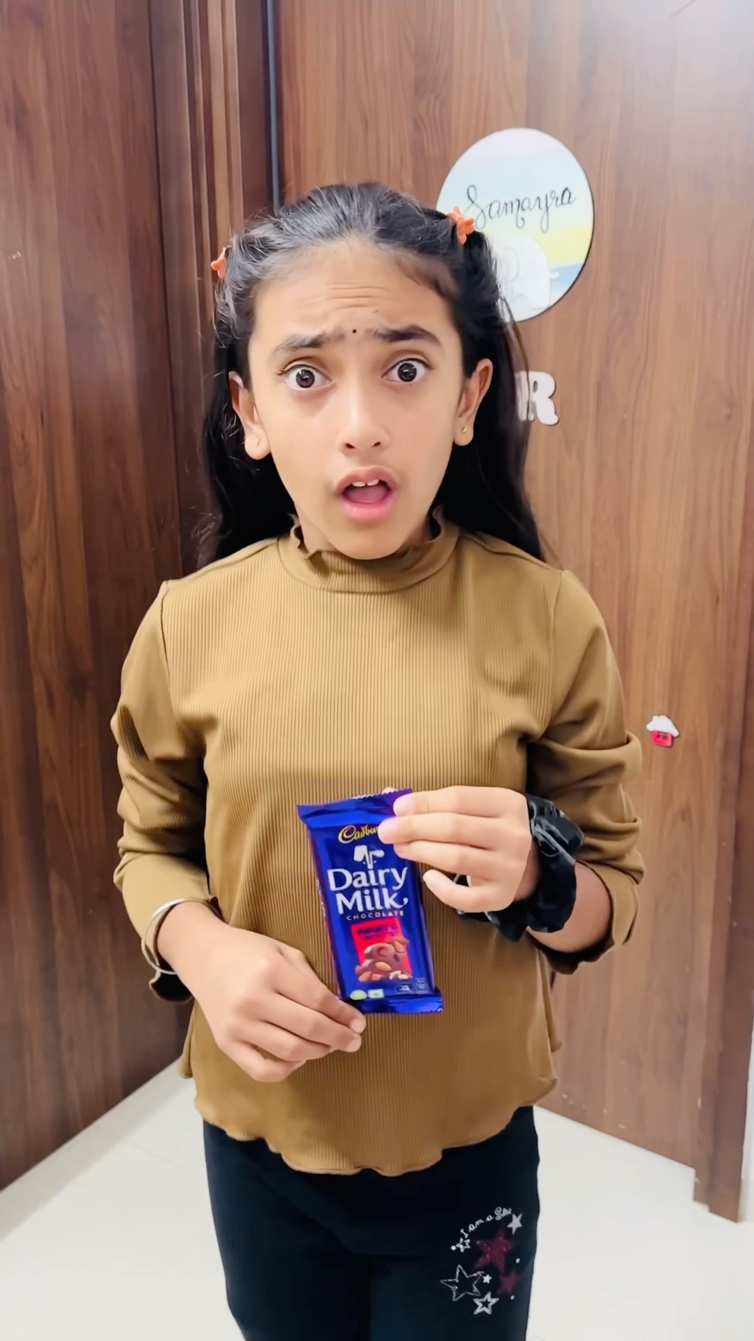 Samayra ke toothpaste mein ye kya nikla??? #shorts #samayranarula #viralvideo #funnyvideo