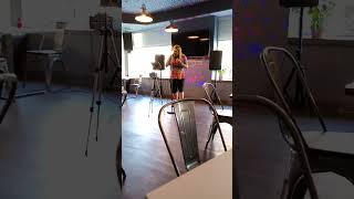 munki karaoke- Bleed it Out