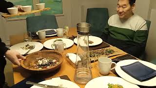 Стоганина подледка@подача строганины в ресторане