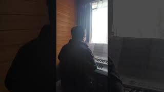 誕生日に、エレクトーンにて、かわいい曲、弾いてみた!