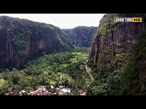 10 Lembah Terindah di Indonesia yang Bikin Kamu Enggan Pulang
