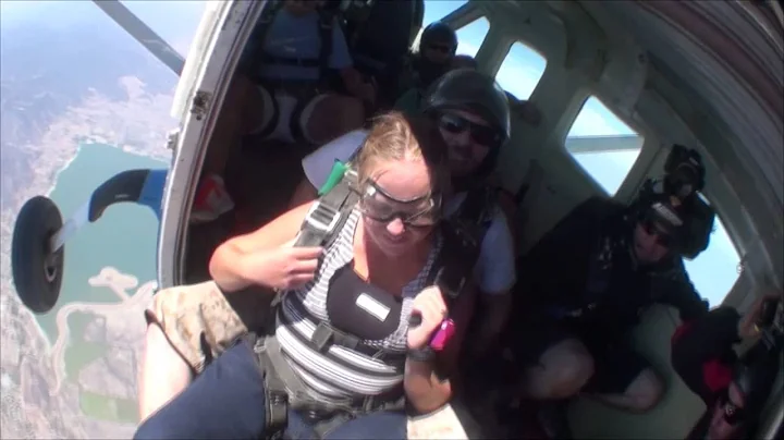 Victoria Erwin SKYDIVES!!!