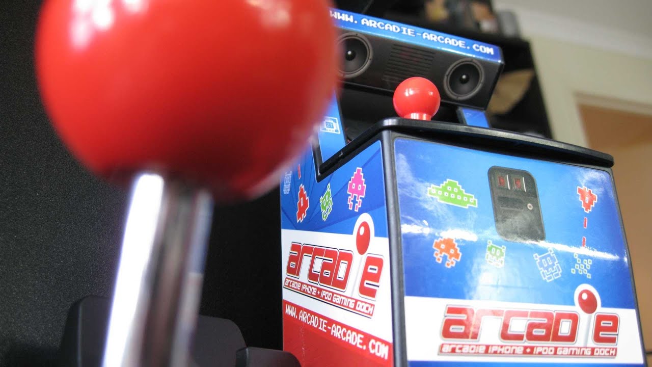 Rupieciarnia: Miniaturowe Automaty: iCade, Arcadie