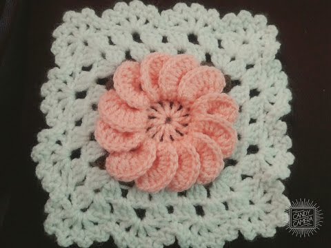 كروشية .. وحده مربعة بورده مجسمة