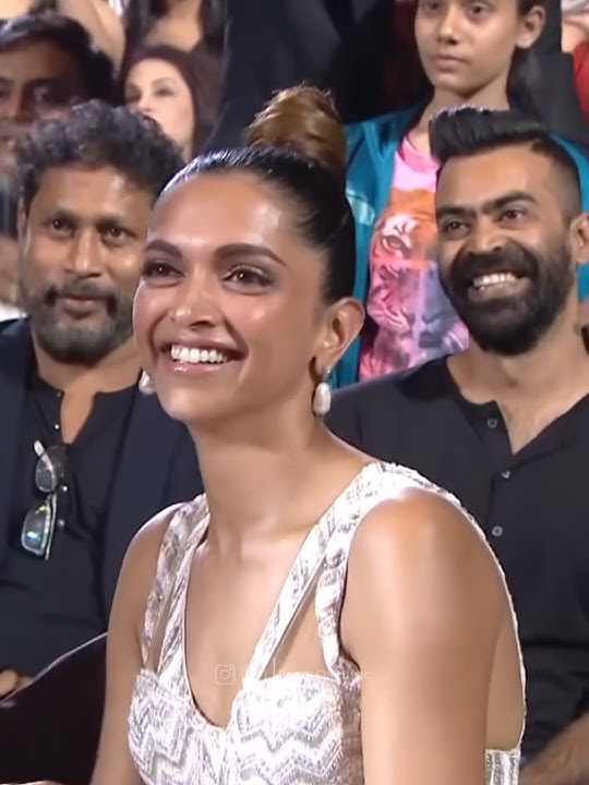 When Ranveer Makes Deepika Smile ✨❤️#bollywood #shorts #popular #love