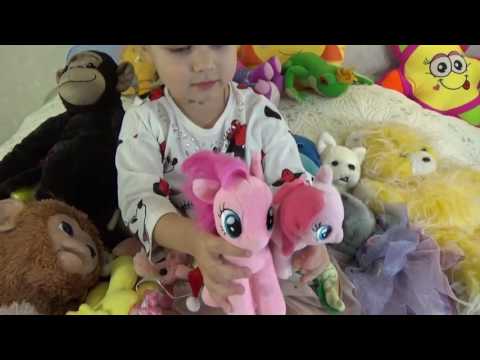 Алиса показала МЯГКИЕ ИГРУШКИ для детей Много игрушек Alice showed SOFT TOYS for