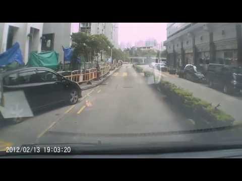 你條仆街仔要死死遠D,唔好害九我吖