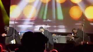 BOYZ II MEN - IT'S THE SAME OLD SONG / REACH OUT I'LL BE THERE [LIVE IN CONCERT]