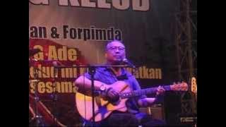 Sketsa Rembulan Emas