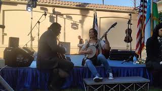 Janna meets Ben Right - banjo player from the Henhouse Prowlers bluegrass band