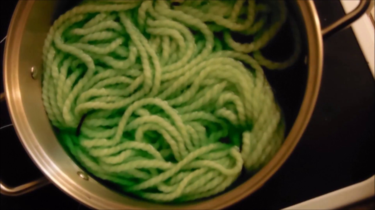 How to Dye Yarn - YouTube