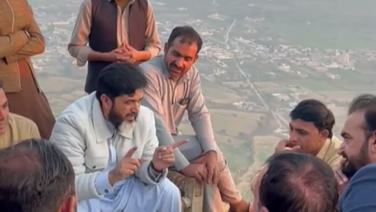 اج سے تقریباً 3 مہینے پہلے شیخ کراہ بابا پیکنیک اسپاٹ جو ضلع مردان تحصیل کاٹلنگ گاؤں  