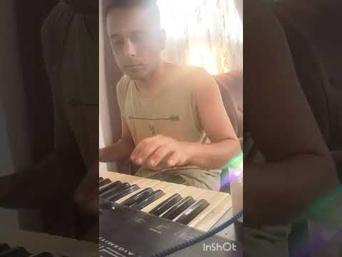 آقا اسم این آهنگه چی بود یه دفعه ای اومد توی ذهنم زدم