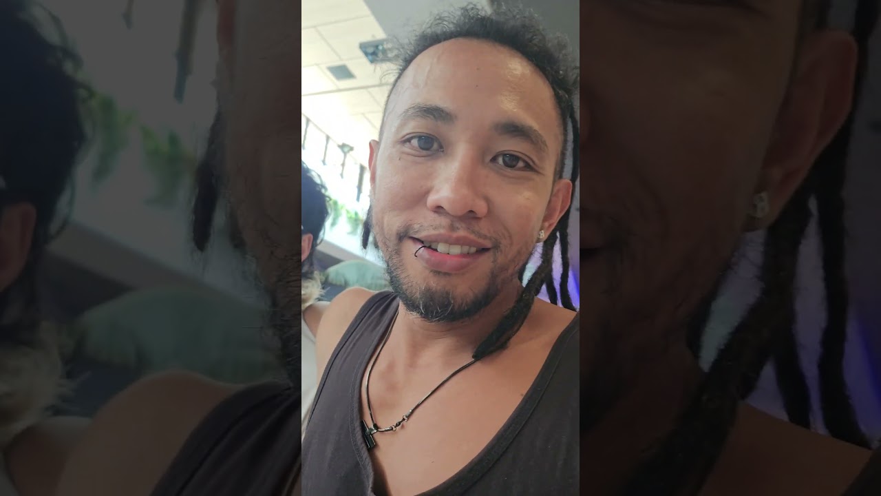 Mira dessert, looking for the perfect #mannypack & spot the difference on DJ 😂 #vlog en YouTube Mira dessert, looking for the perfect #mannypack & spot the difference on DJ 😂 #vlog en YouTube