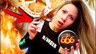 ЧУТЬ НЕ СГОРЕЛИ !!! ВТОРОЙ ДЕНЬ ОПАСНОСТИ В ДОМЕ | Дом Призрак #3 Elli Di