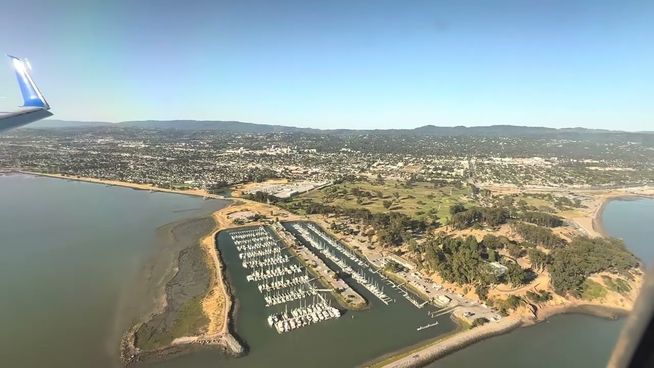 Boeing 737 Landing at San Francisco June 22, 2025