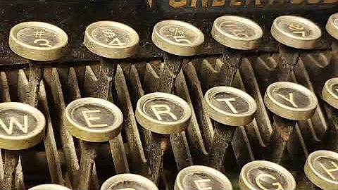 Underwood Model No.5: Disassembled for the curious mind.