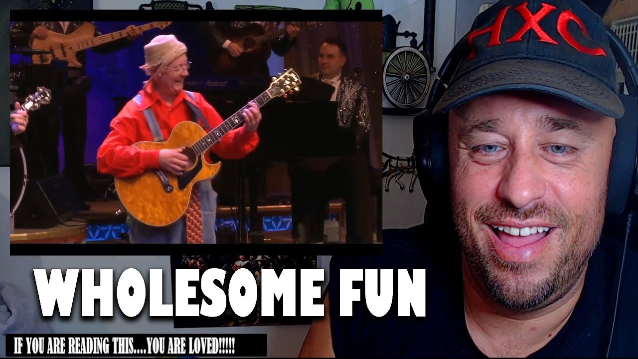 Dueling Banjos REACTION! YouTube