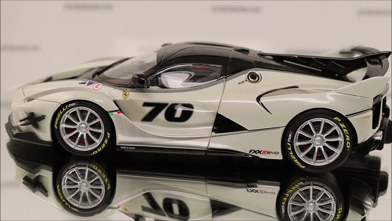 Ferrari FXX K Evoluzione silber #70 Digital 132 / Analog, 59,95 €