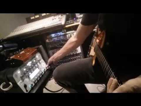 AmpliFIRE /Kemper shootout on "800" presets.