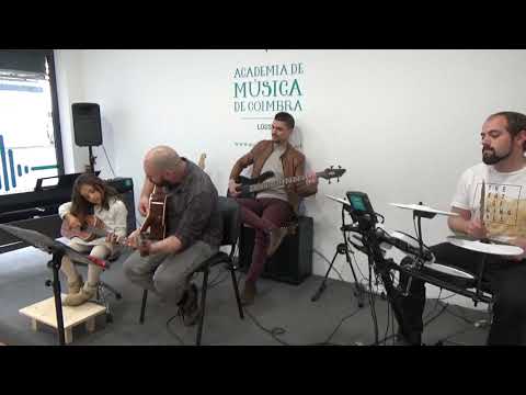 Lousã   Sofia Fernandes, ukulele, prof João Francisco, Ob la di Ob la da by The Beatles