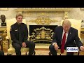 Trump honors 16-year-old "hero" lifeguard