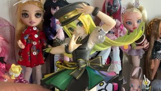 🎨 OPENING MY FIRST ALINA GRAY FIGURE from Magic Record 🎨