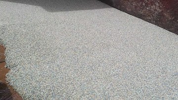 Wet pour rubber installation by Safety Surfaces Ltd