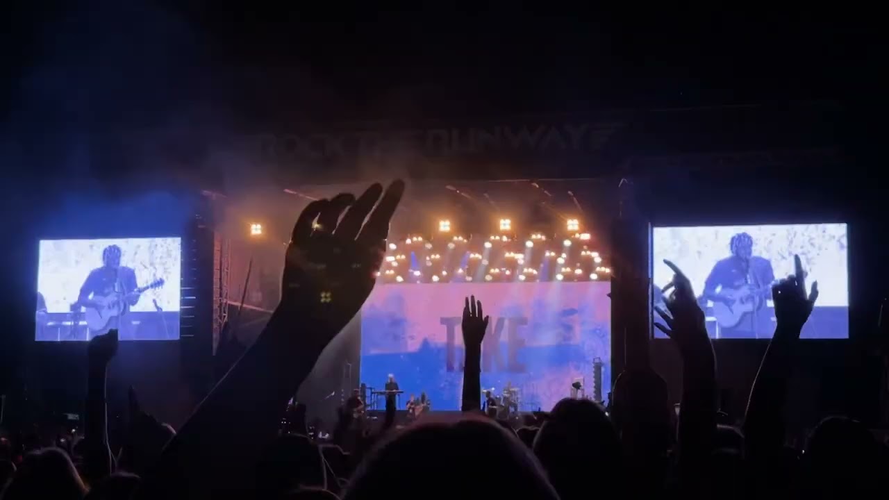 Myles Smith - Stargazing - Rock The Runway Festival