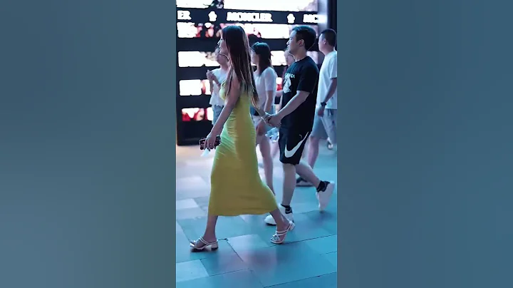 牽着老婆的手逛街幸福感滿滿的 - 天天要聞